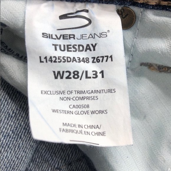 Silver Jeans Women Tuesday Low Rise Bootcut Jean Medium/Light Blue, Size 28 x 31 - Picture 10 of 11
